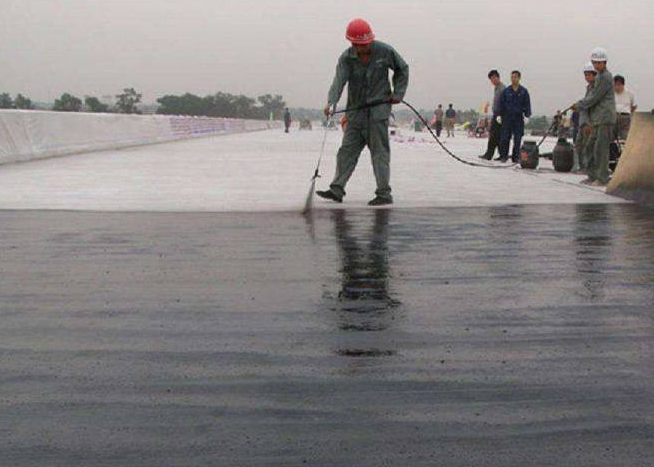 聚氨酯防水涂料刷多厚合適？
